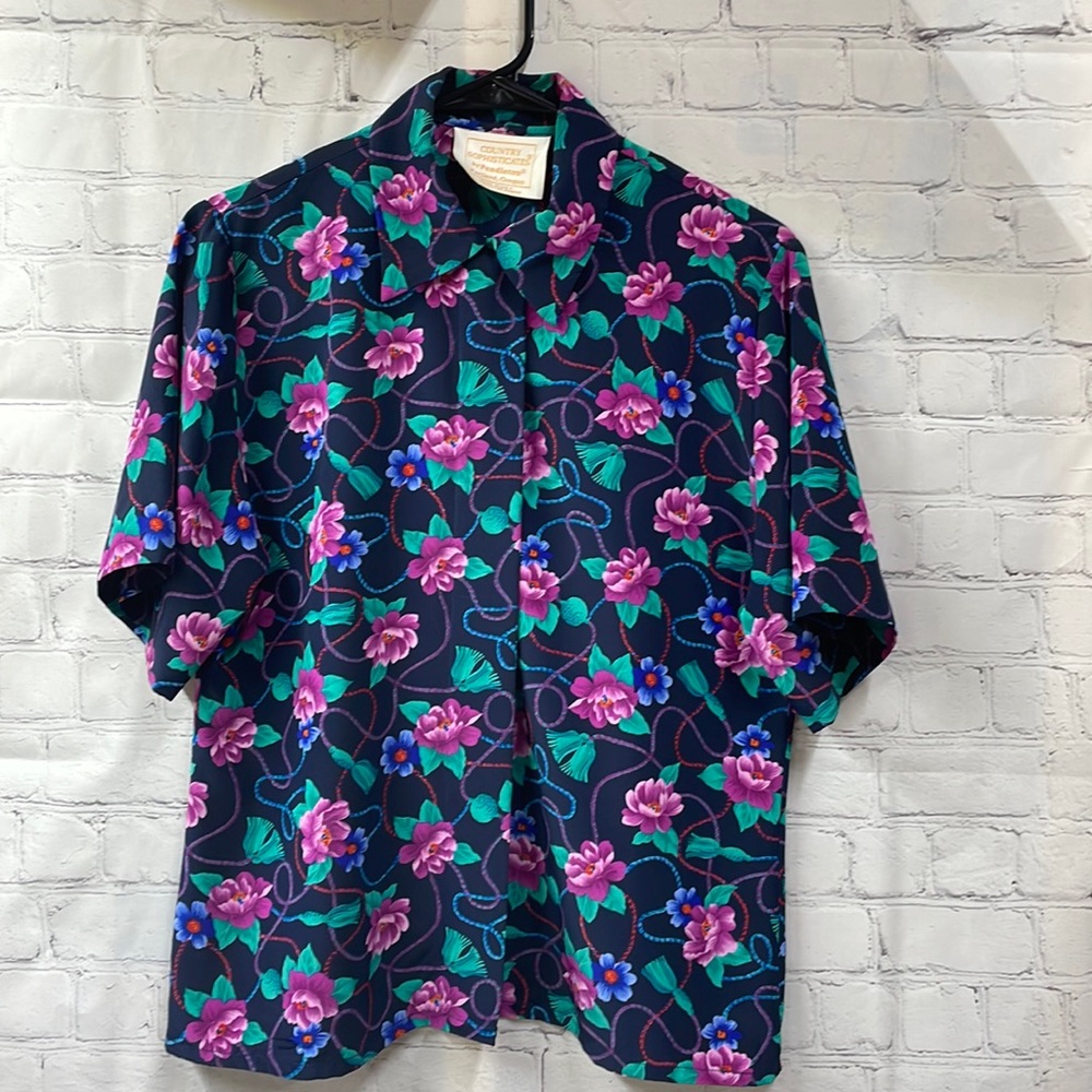 Country Sophisticates by Pendleton made in US floral tassel M print blouse